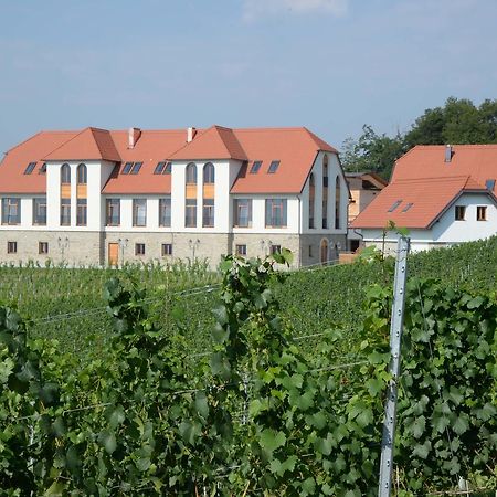 Weingut Taggenbrunn Hotel Sankt Veit an der Glan Eksteriør billede